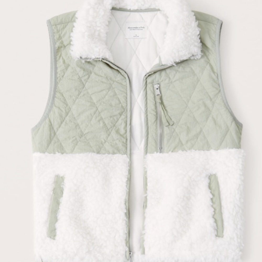 Abercrombie and Fitch - Two Tone Vest